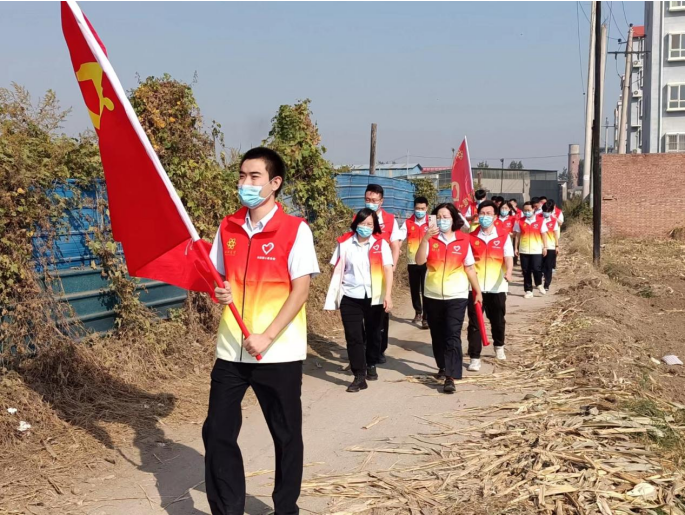 向陽集團(tuán)愛心慰問團(tuán)隊